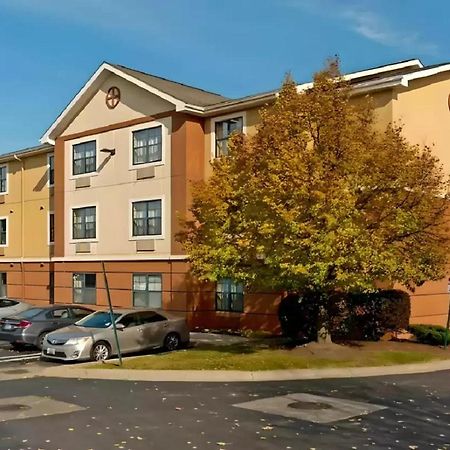 Suburban Studios Auburn Hills - Detroit Екстер'єр фото