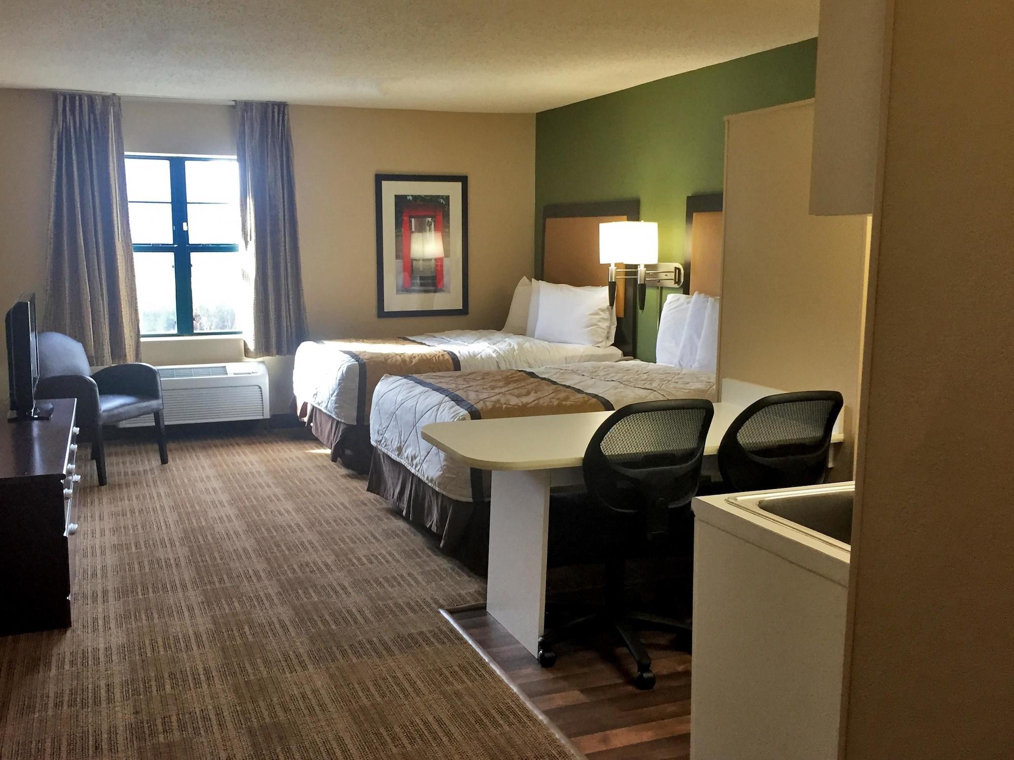 Suburban Studios Auburn Hills - Detroit Екстер'єр фото