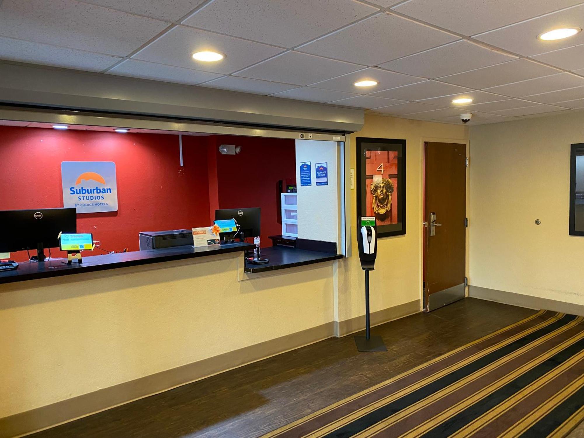 Suburban Studios Auburn Hills - Detroit Екстер'єр фото