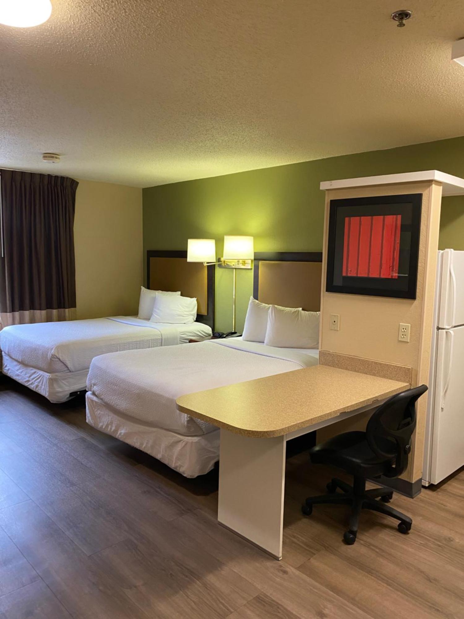 Suburban Studios Auburn Hills - Detroit Екстер'єр фото