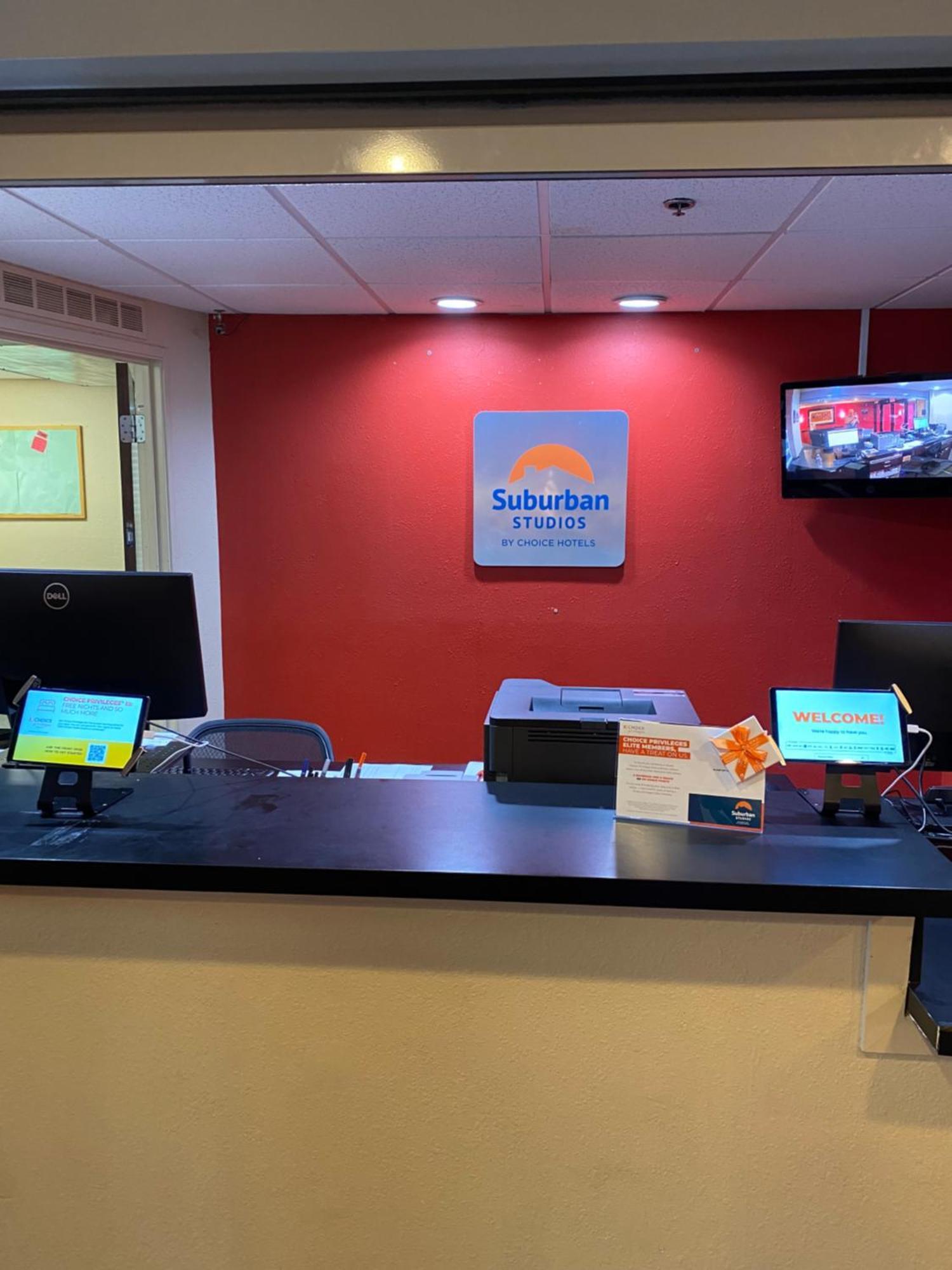 Suburban Studios Auburn Hills - Detroit Екстер'єр фото