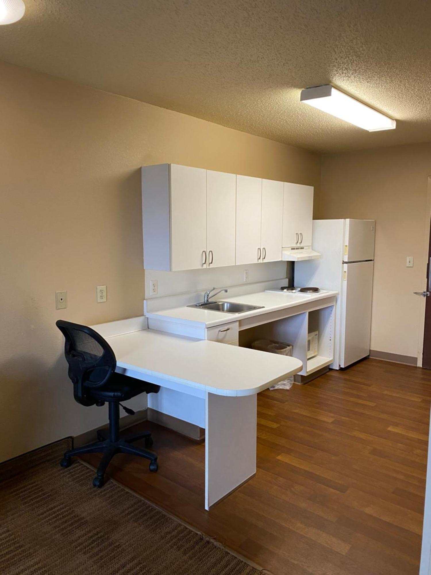 Suburban Studios Auburn Hills - Detroit Екстер'єр фото